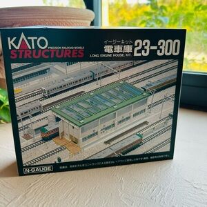 Kato 23-300 N Scale Long Engine House model railroad building kit